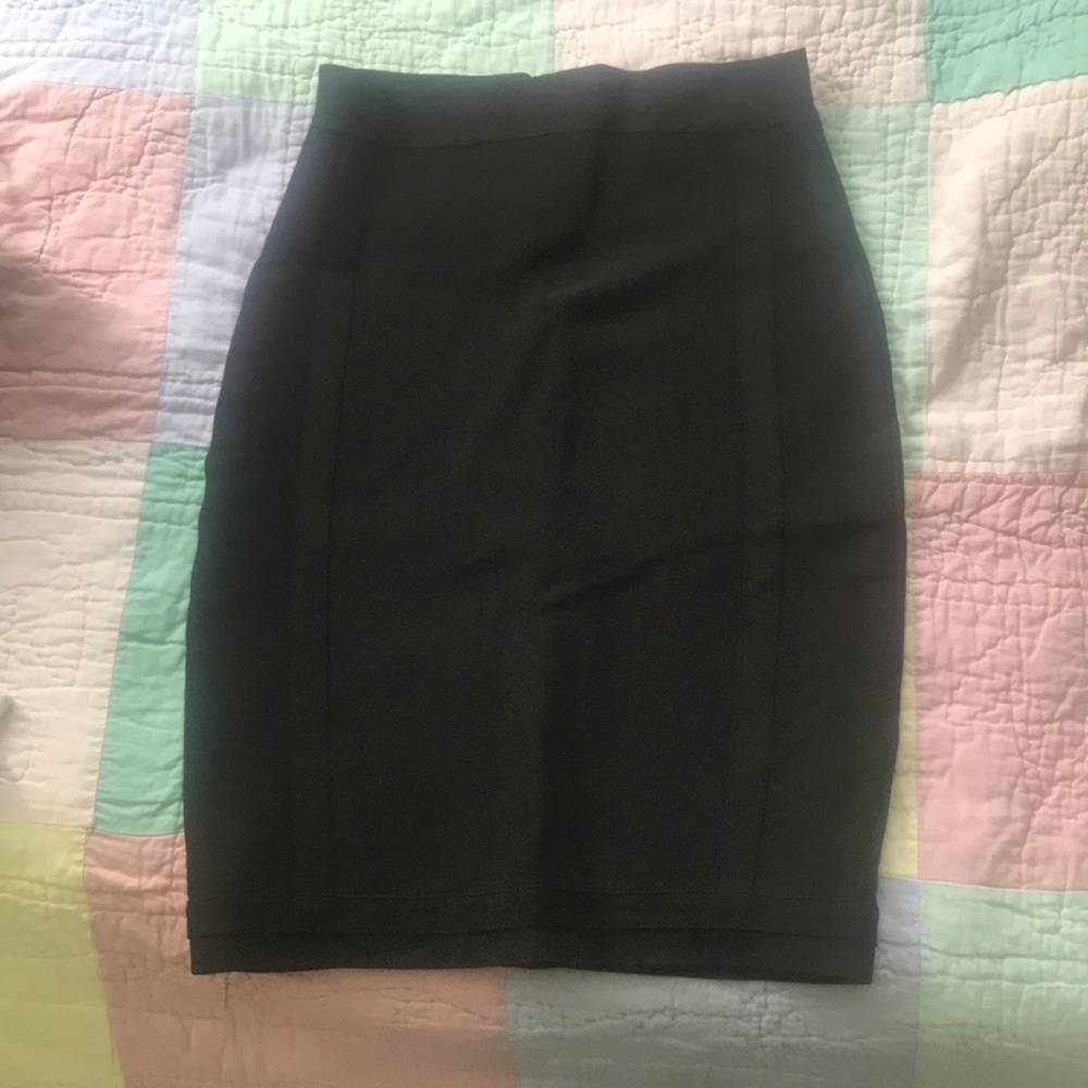 Black bandage pencil skirt